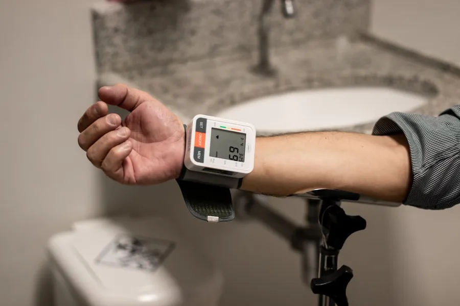 Hilo Review: Cuff-free, continuous blood pressure tracking throughout the day